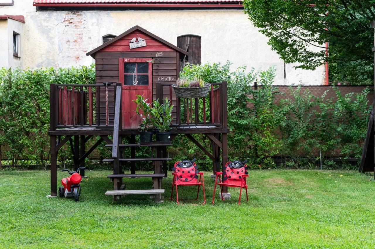 Olesnice Apartment